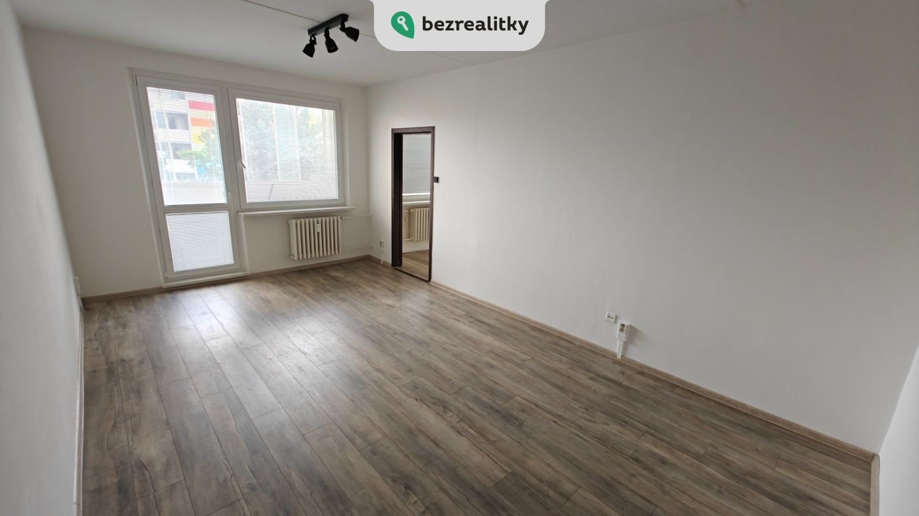 1747204462-czbyqwppaj-1000037895