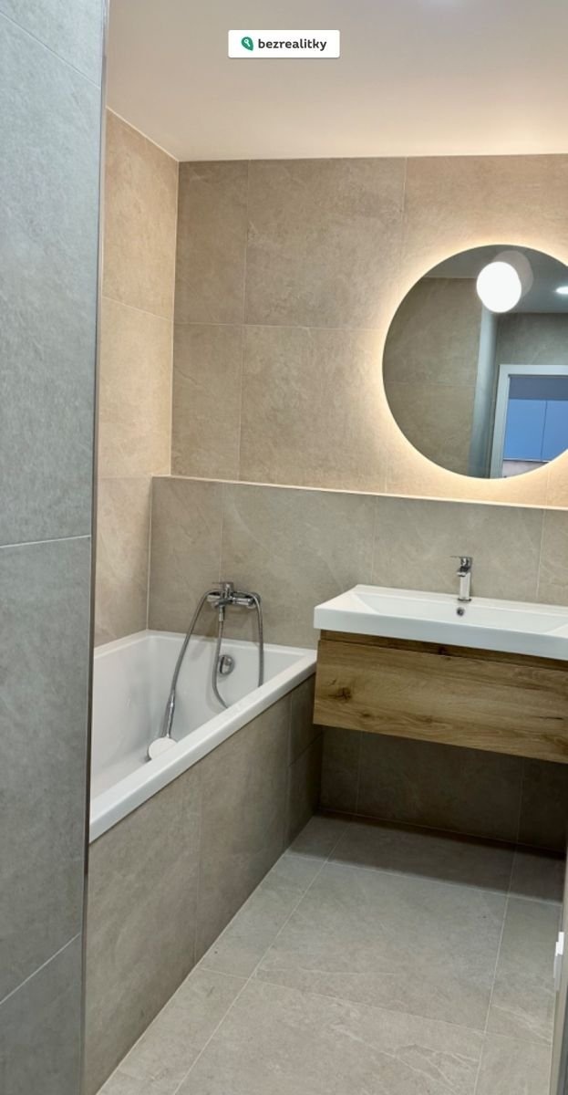 1762945707-ziszdpwkfb-img-7866