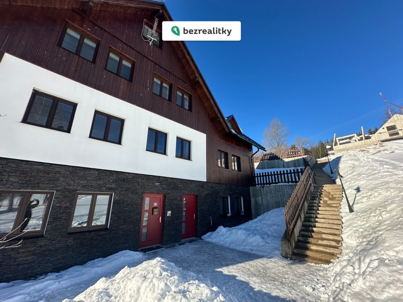 1764184223-lhwefzqytt-img-5027