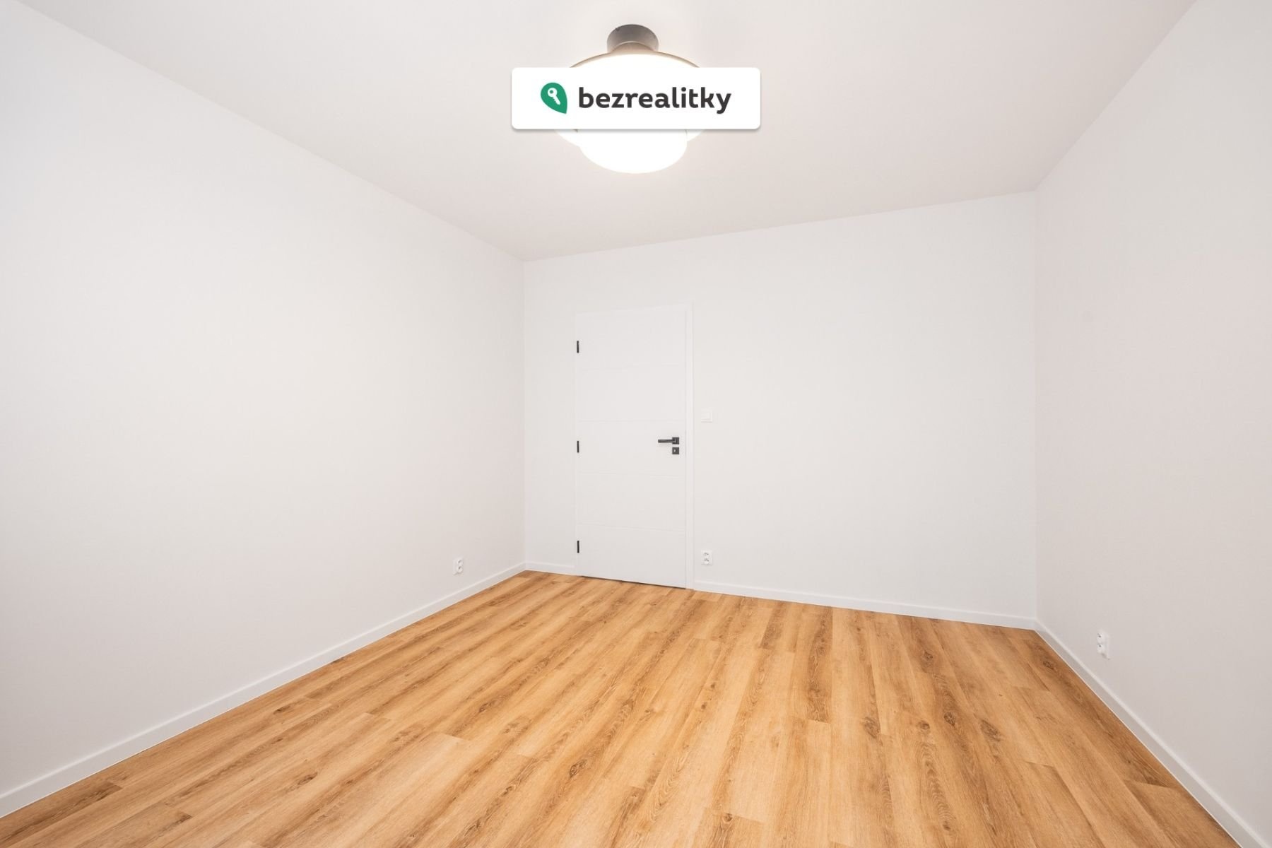 1772740388-ibhjgfywfy-pokoj-3-282-29