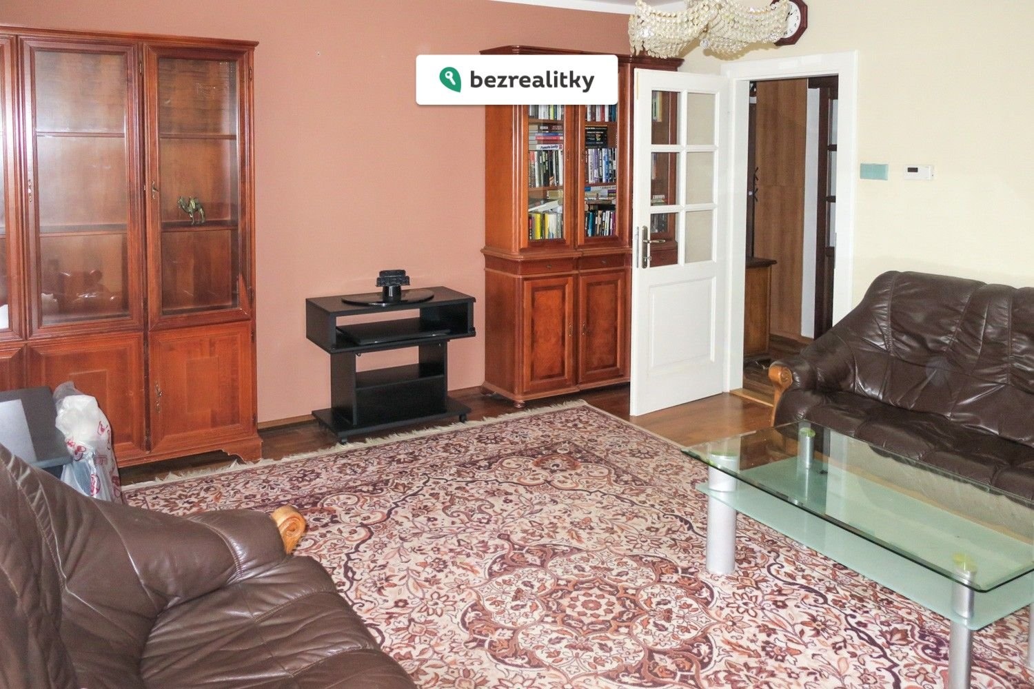 1763641244-kzlvhrwqjc-img-2130