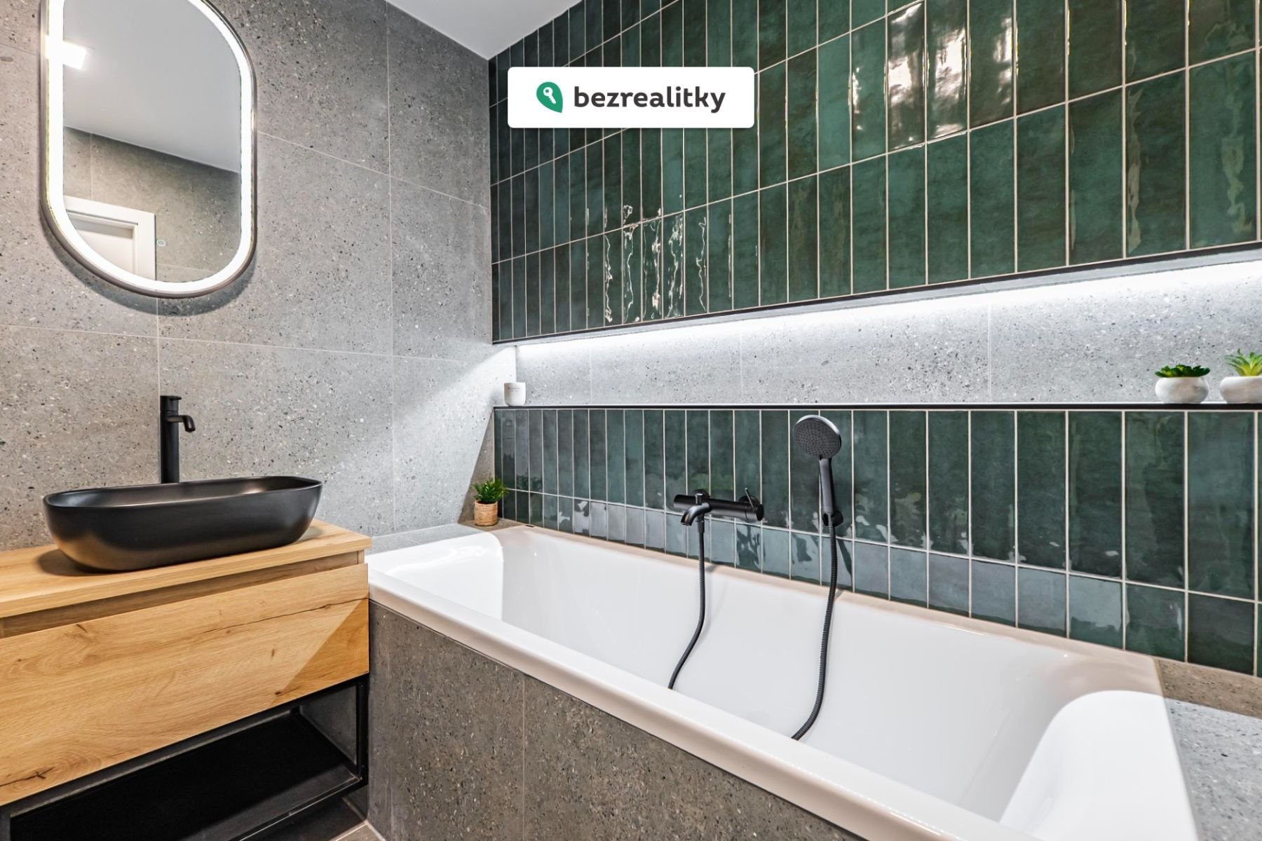 1769293819-jrovhyslqm-5-koupelna-detail