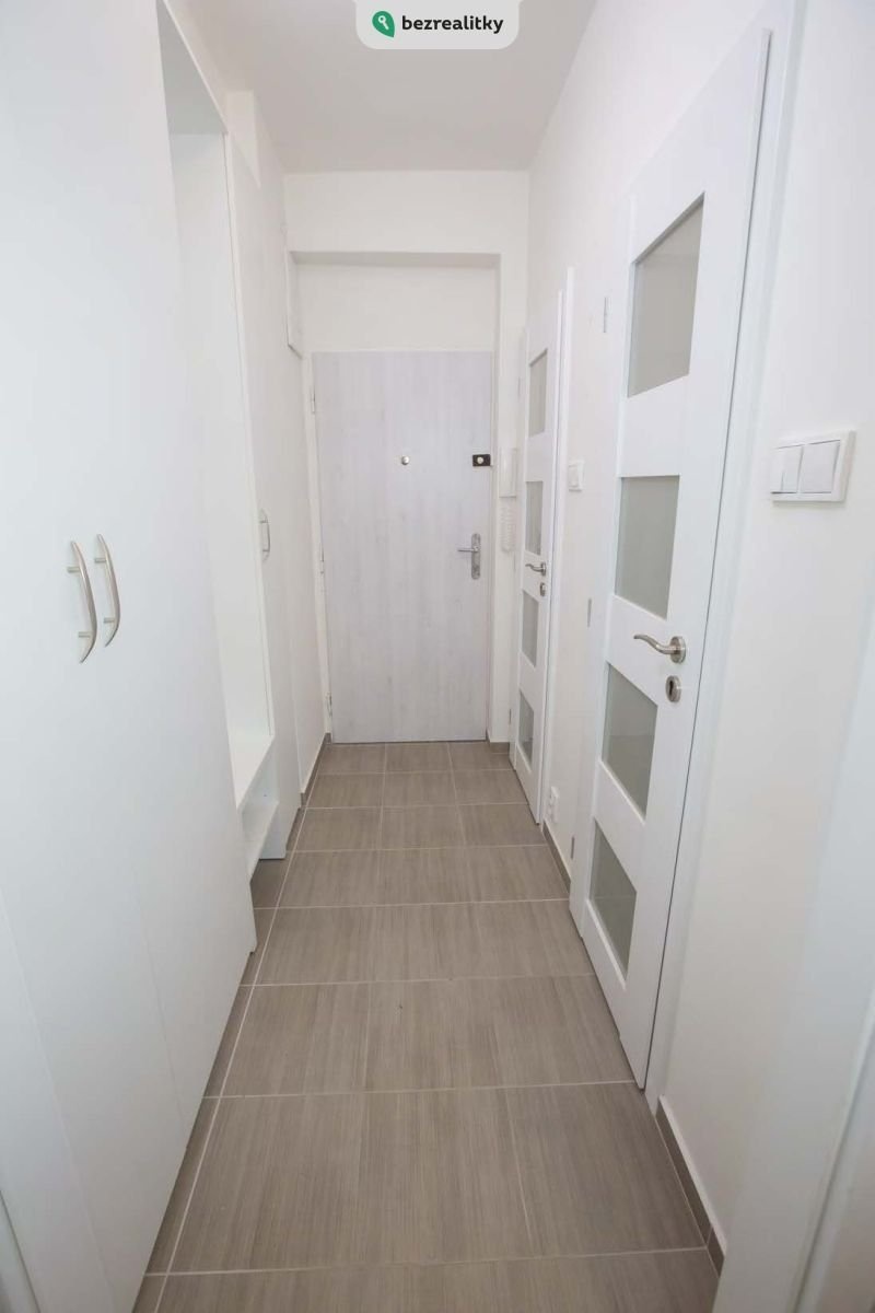 1737308179-gzrobbrbbe-fotografie-byt-ruska-str-c3-