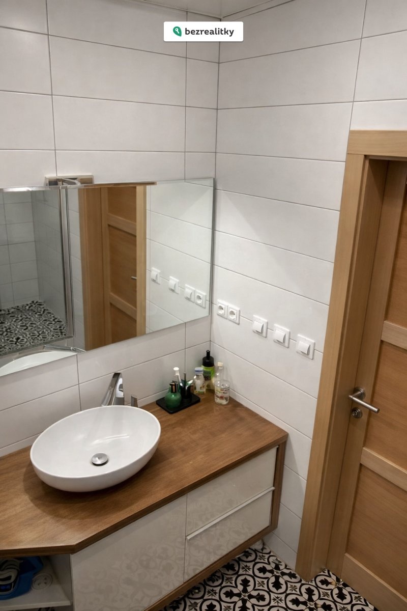 1770674400-bdasubklvg-upscaled-koupelna