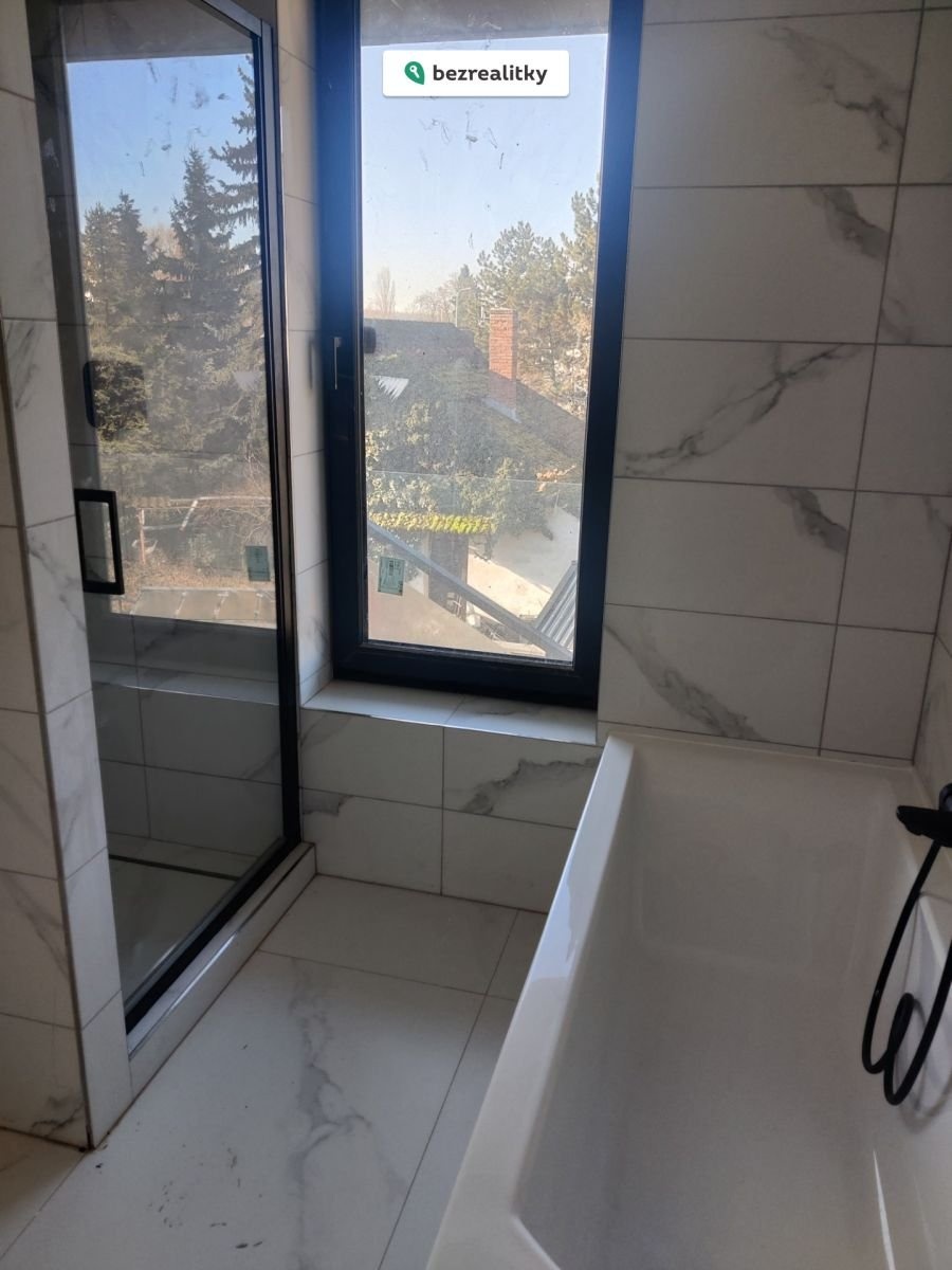 1772012909-qeombnrmpj-img-20260225-092910