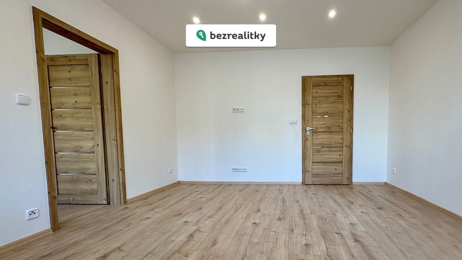 1774087274-kgfjhcygna-img-9858