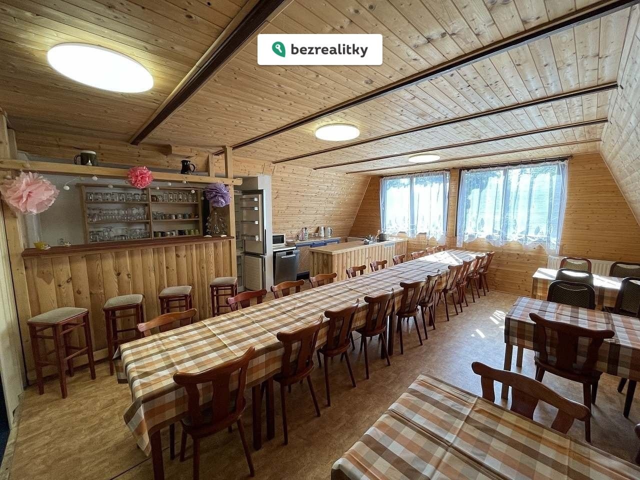 1765377593-swzitpuwxd-jidelni-cast-spolecenske-mistnosti-a60f-843483