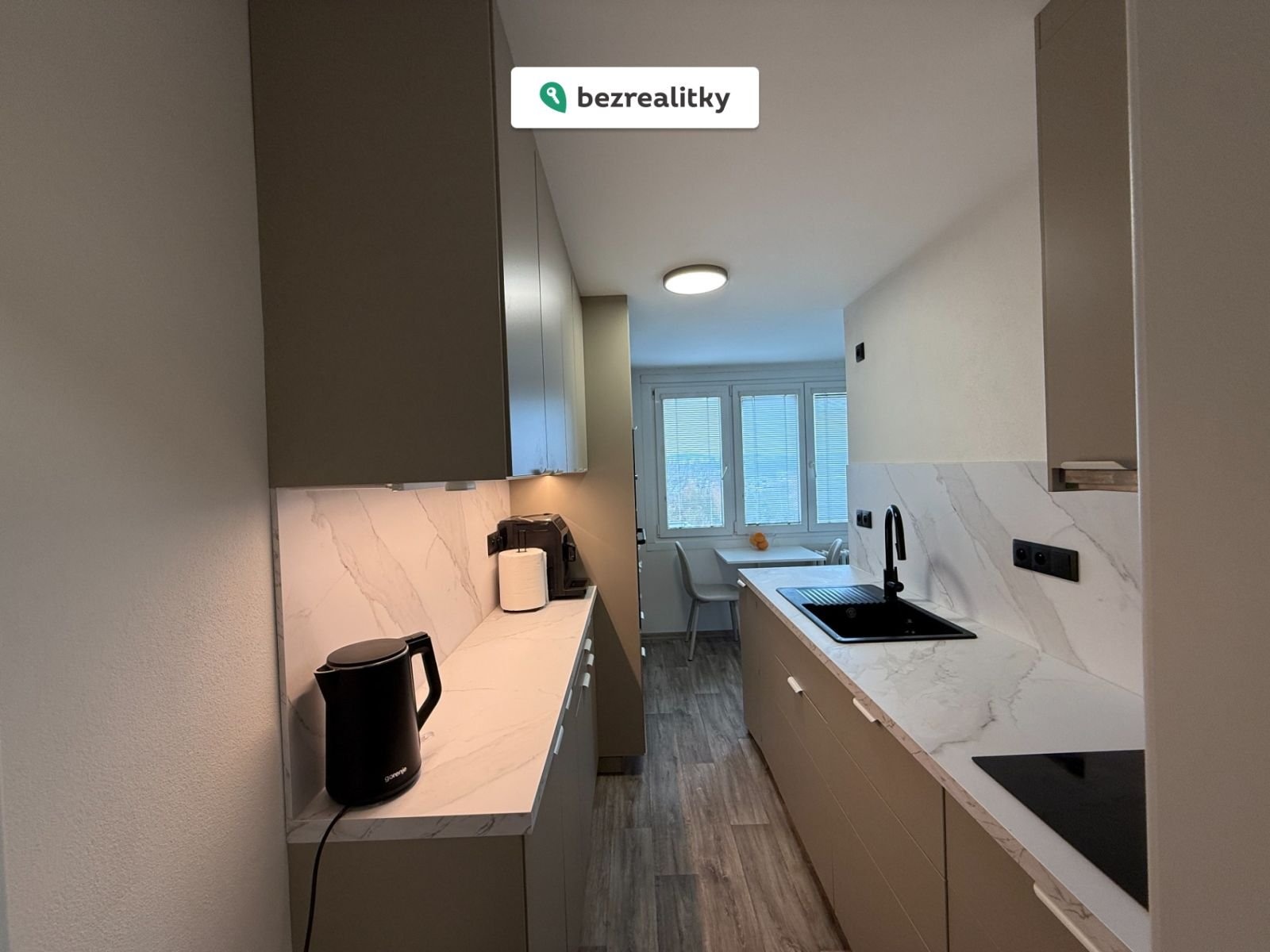 1763385906-unemsqhbxv-img-6931