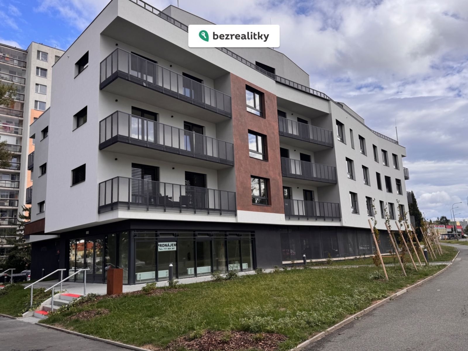 1763669022-mrjhpfqrmo-img-7912