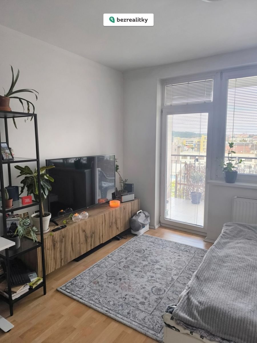 1760039674-touhberggr-1000039156