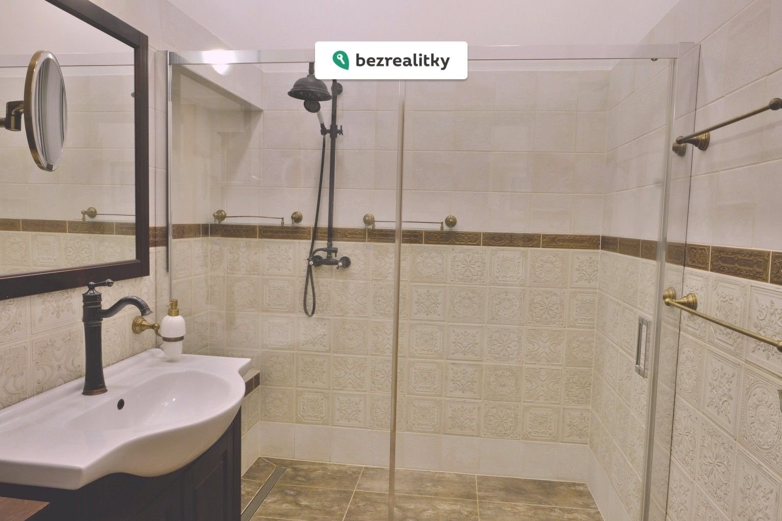 1764277313-kprmsdsgwy-koupelna-hdr