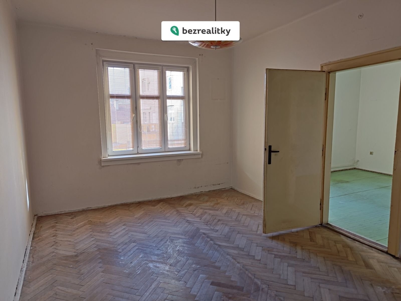 1767772118-dclbshsseg-1000028406