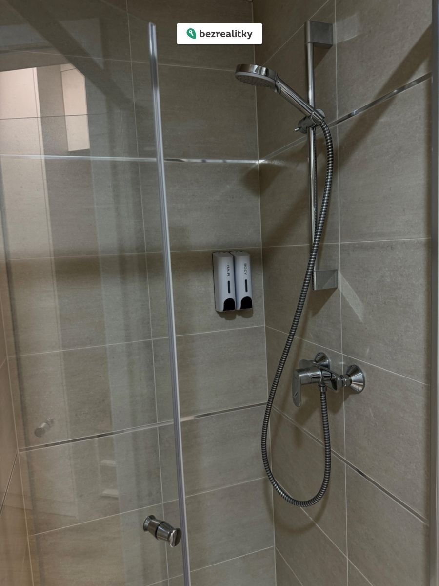 1776009105-gipvmyvmkc-10