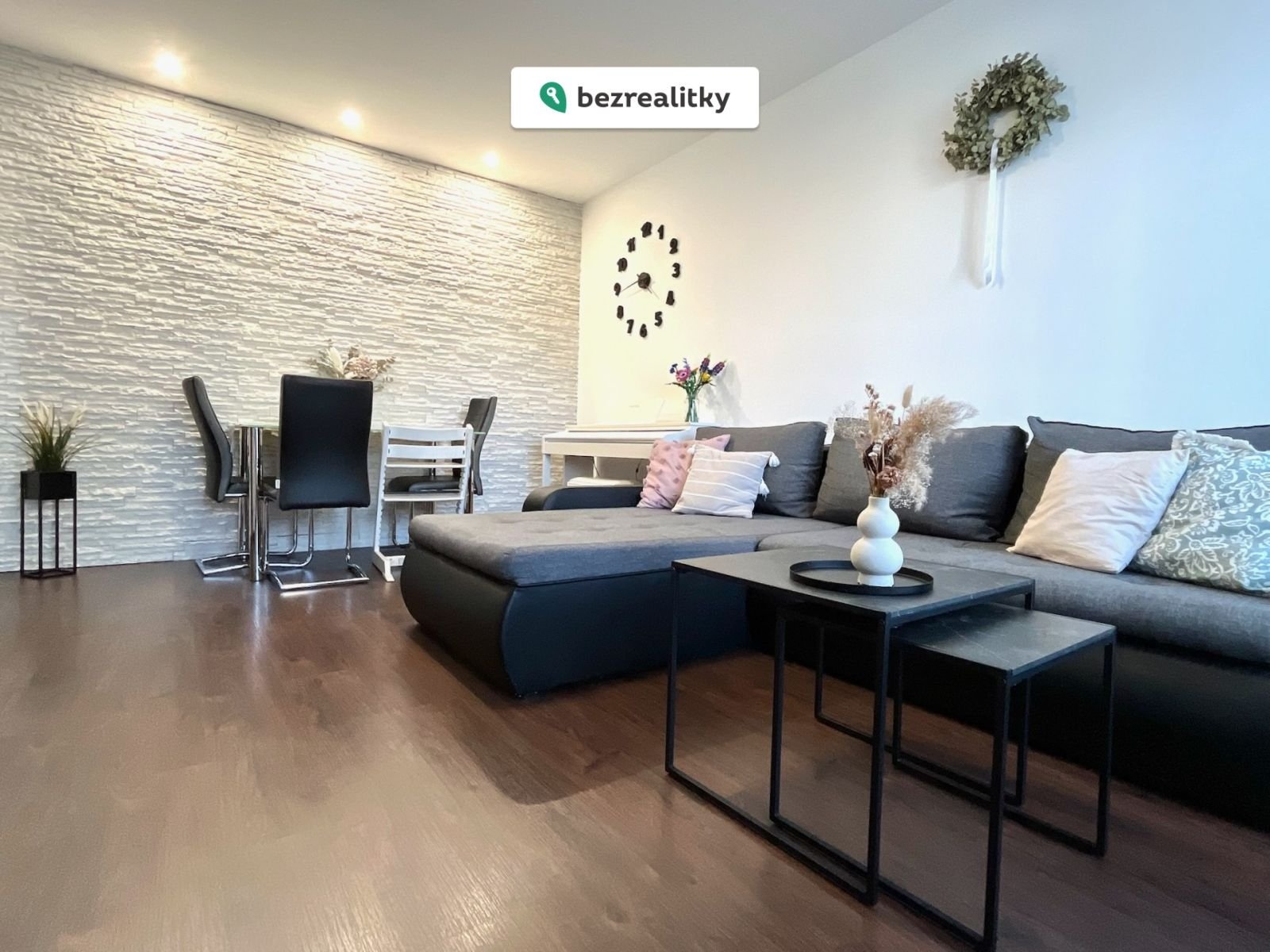 1761159376-haxfjdvhae-img-0155