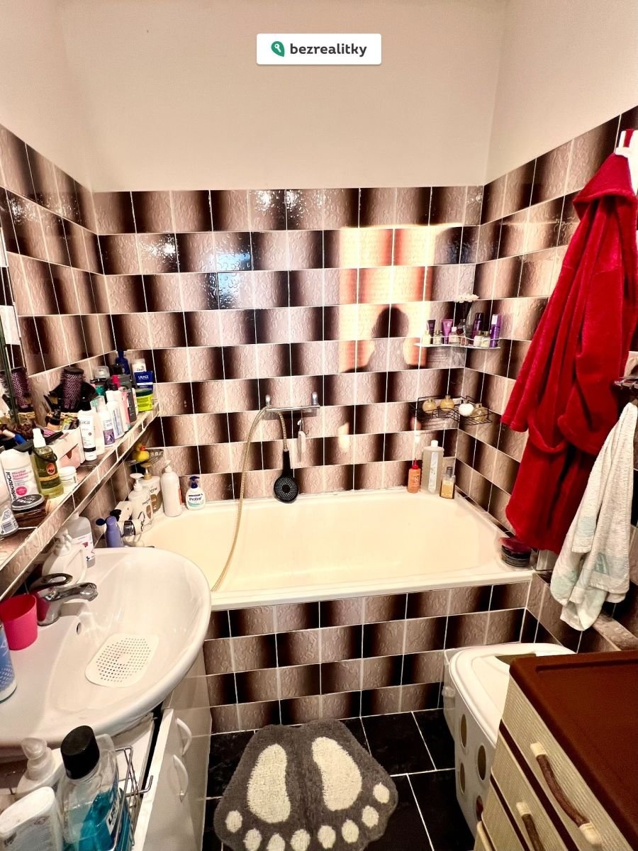 1757445859-roxurvvplm-img-4613