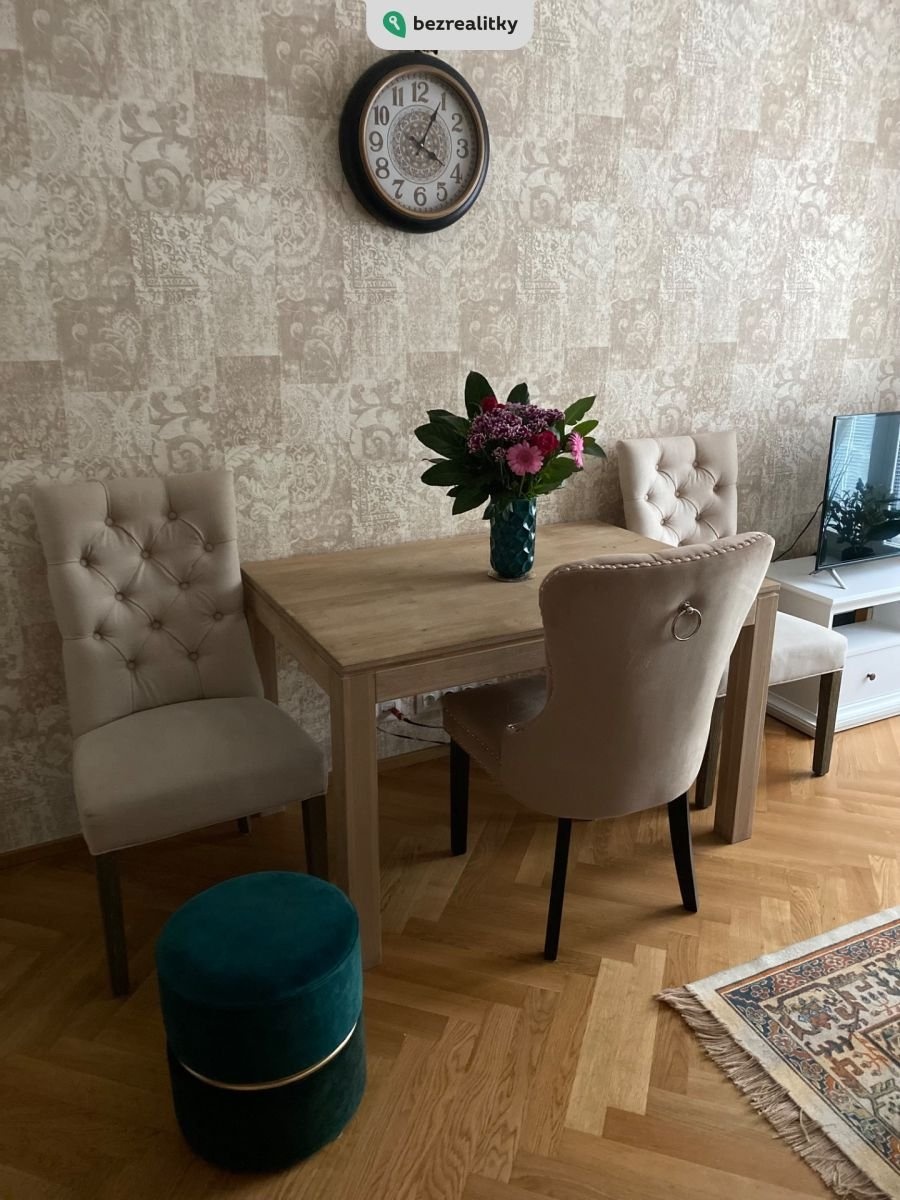1747329113-vijwavgjql-img-4287