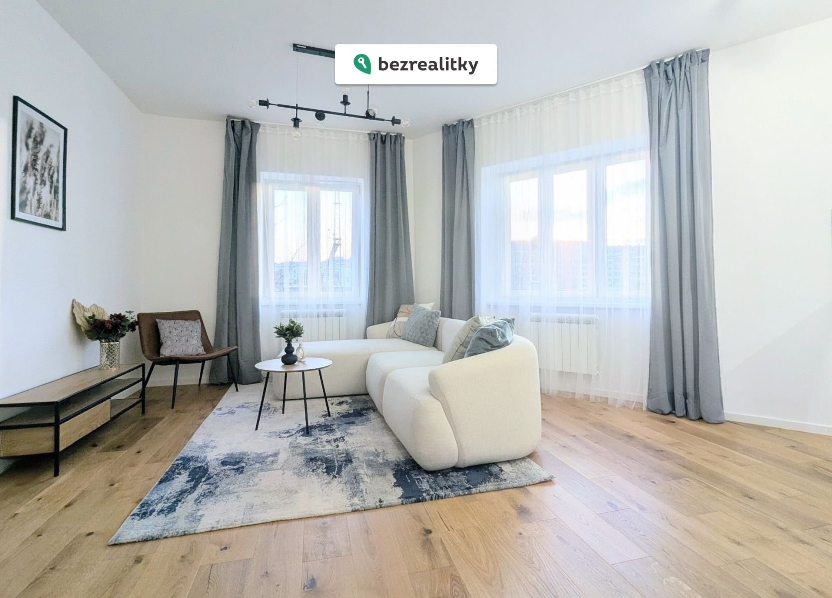 1763073917-kiwarhfzsj-1000184397