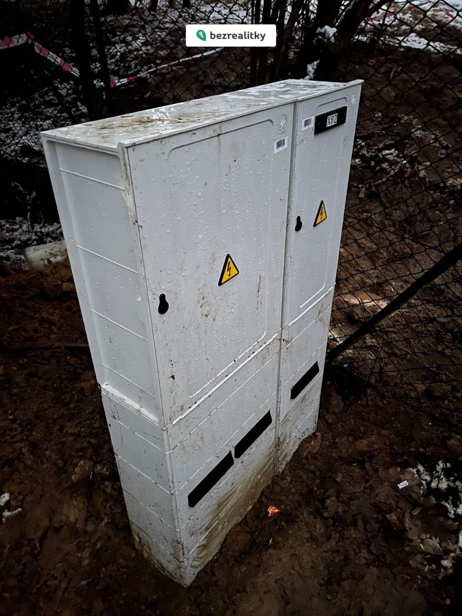 1772713750-zmoaezdkba-img-4225