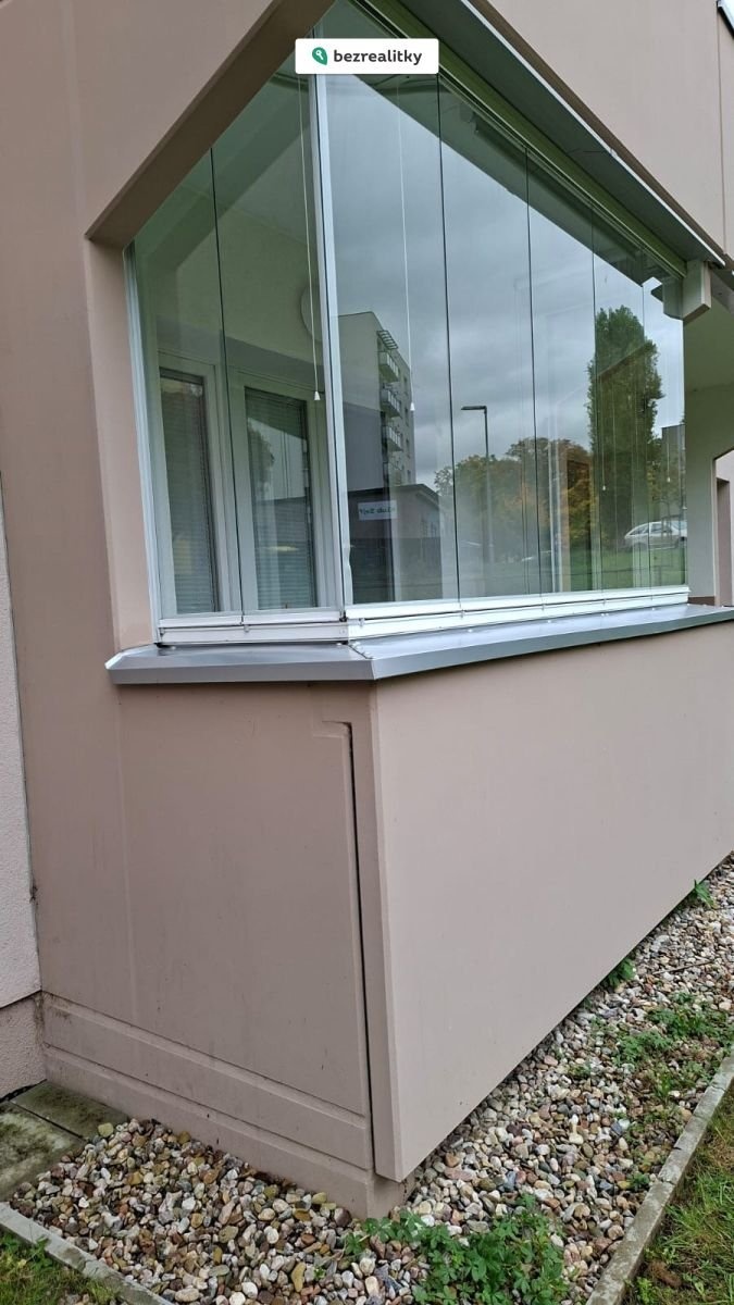 1760903633-xexstyqlfs-bd5b7931-57c5-4f32-b5b0-8241