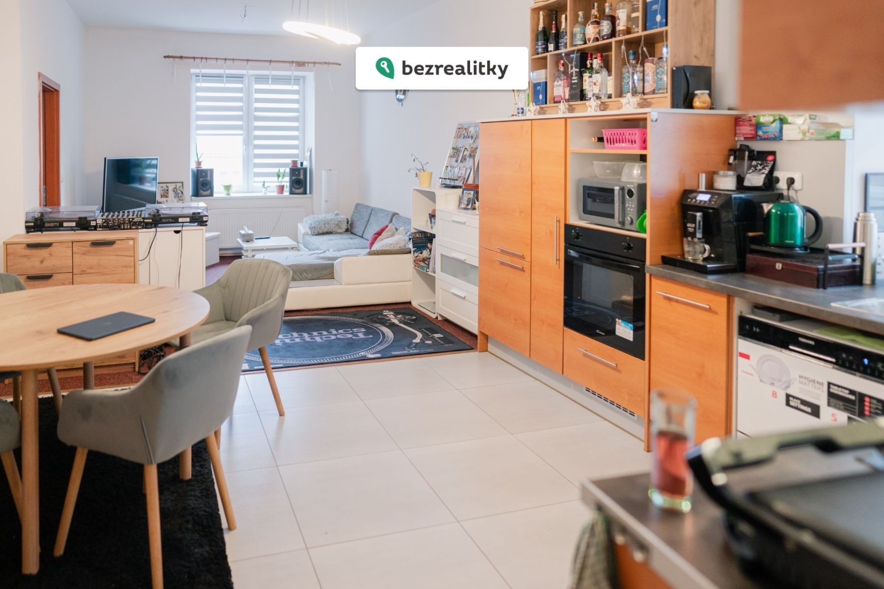 1773935449-sigafxough-kuchyn-c4-9b-a-obyv-c3-a1k-2