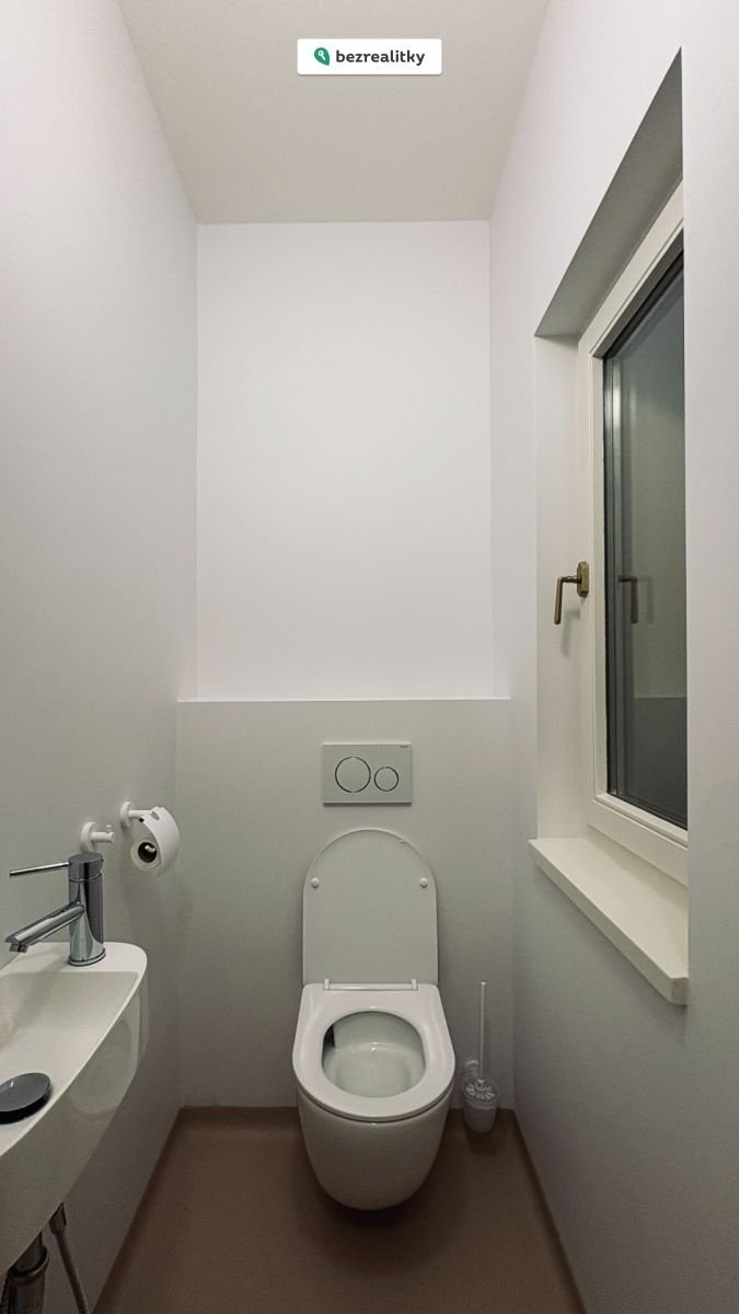 1763045607-mujtyovvpc-img-7521