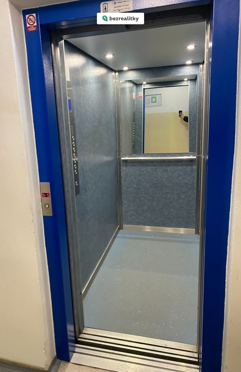 1772077452-woustypbex-vytah-750kg