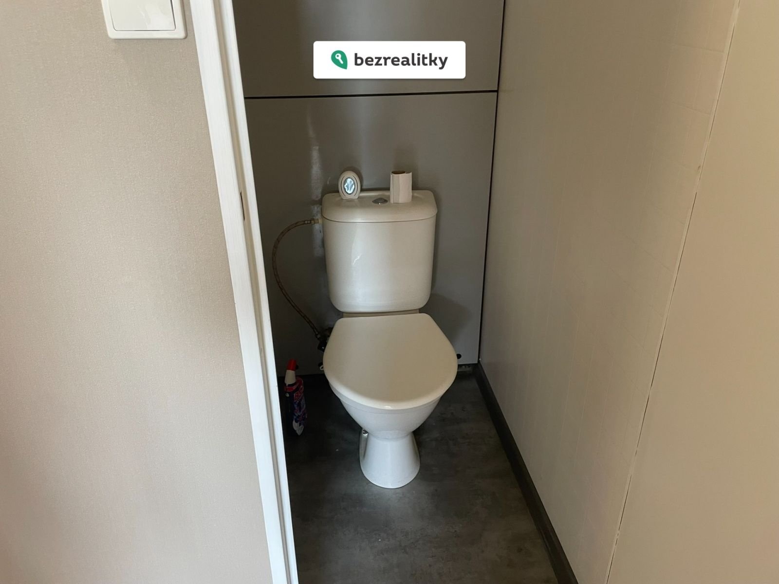 1773303196-ukskaxoyrc-img-2185