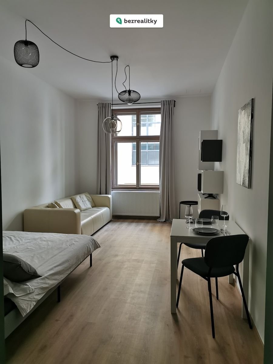 1761468440-sljzqlnhad-img-20200215-131702