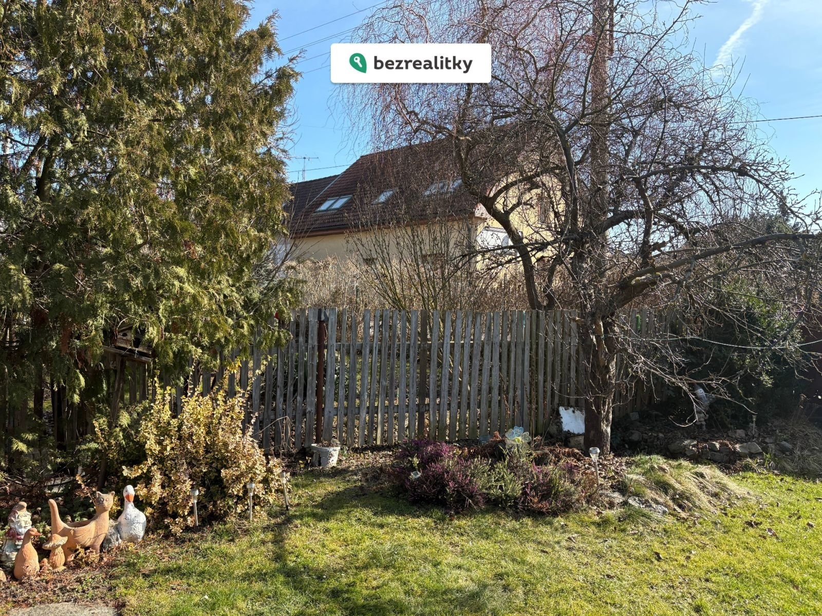 1772291381-voxmocxmvz-dvorek