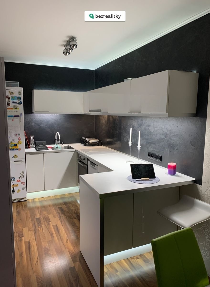 1742621452-qothtavdwm-abe1cacb-50e4-4944-b2a1-b92b