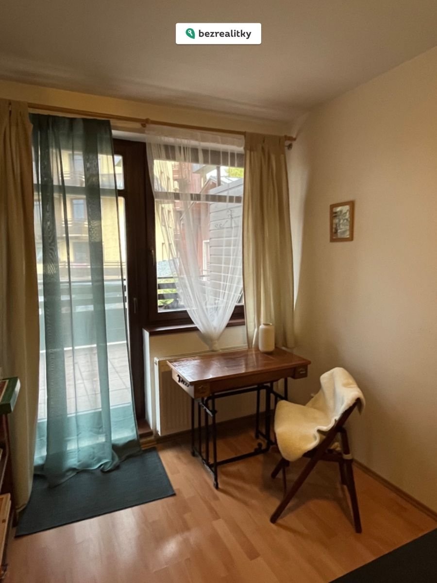 1774643721-tpyjorwdvt-img-2748