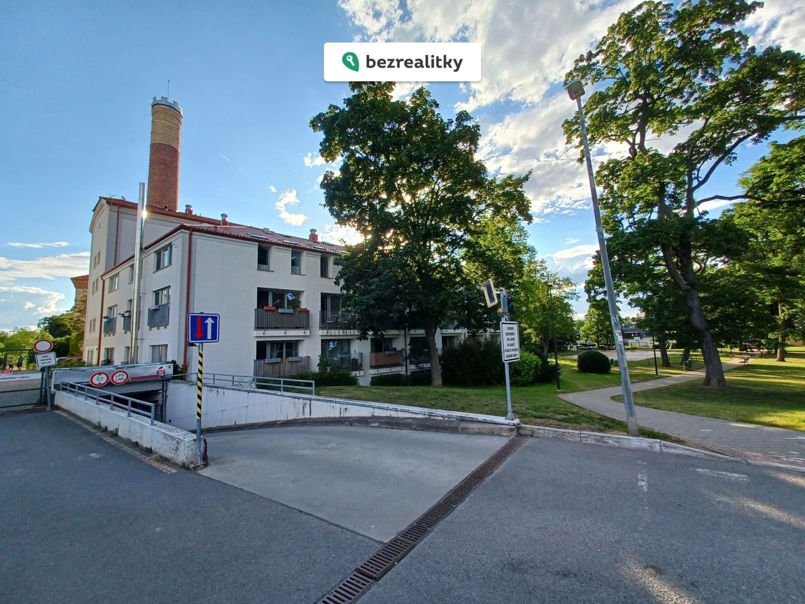 1759320944-kvklbxeqki-budova-are-c3-a1l-1