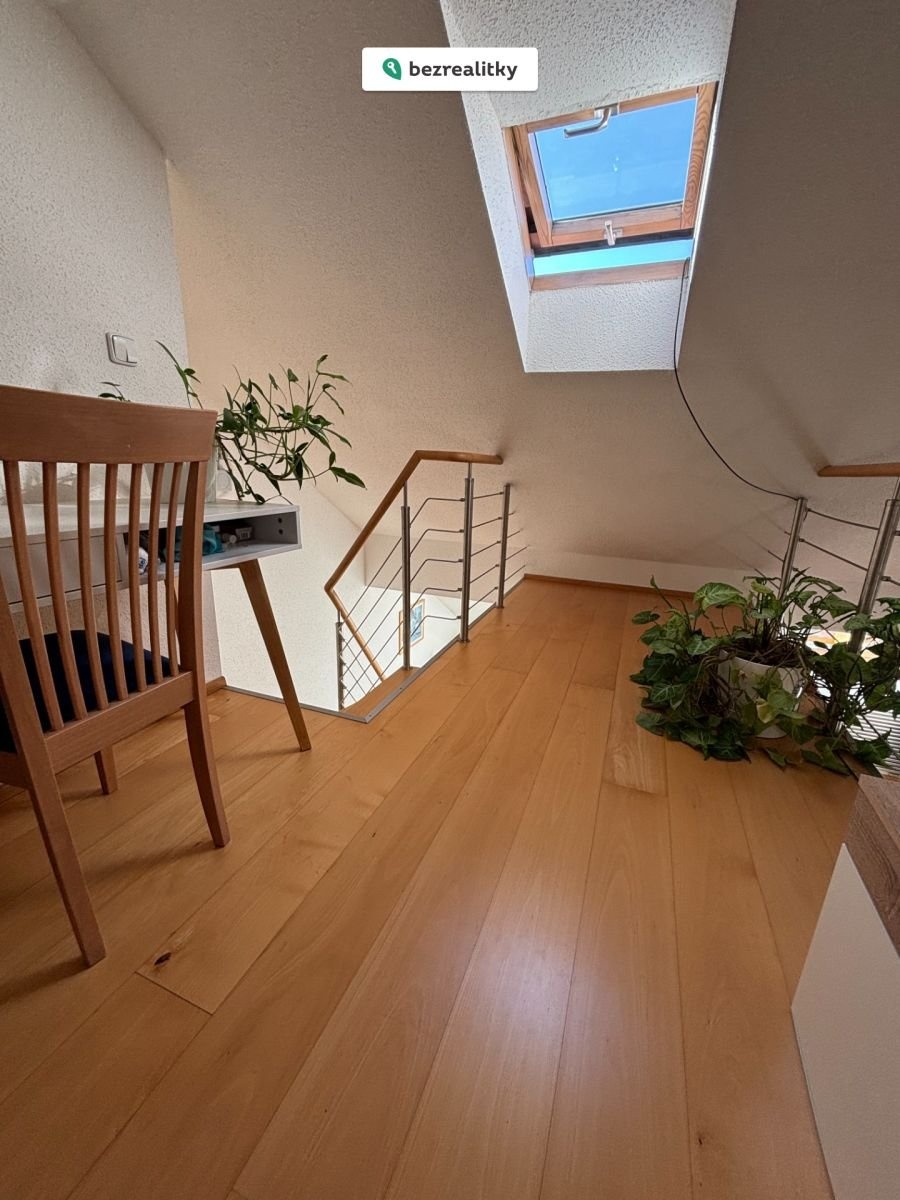 1760795718-bnvftiiins-img-4024