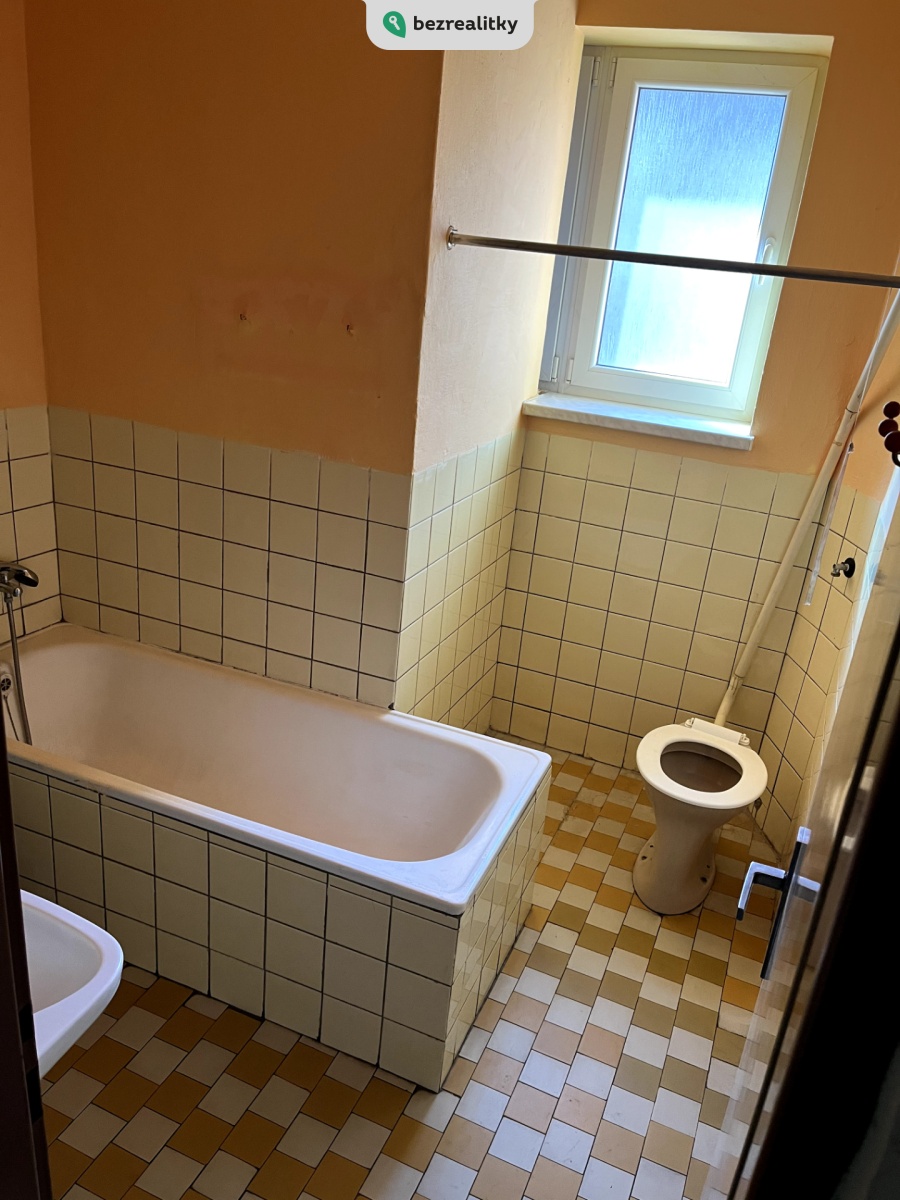 1745825431-urfruisrax-img-1256