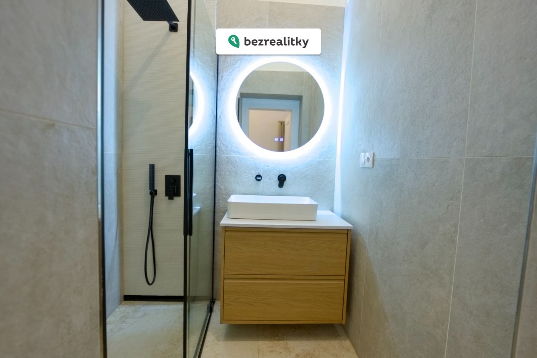 1772115980-ifiqtqttyj-dsc00034