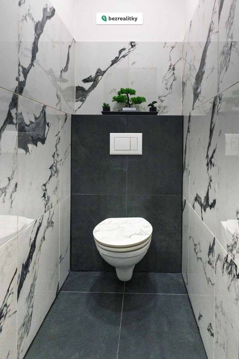 1775833350-zdplphvkbr-wc-1