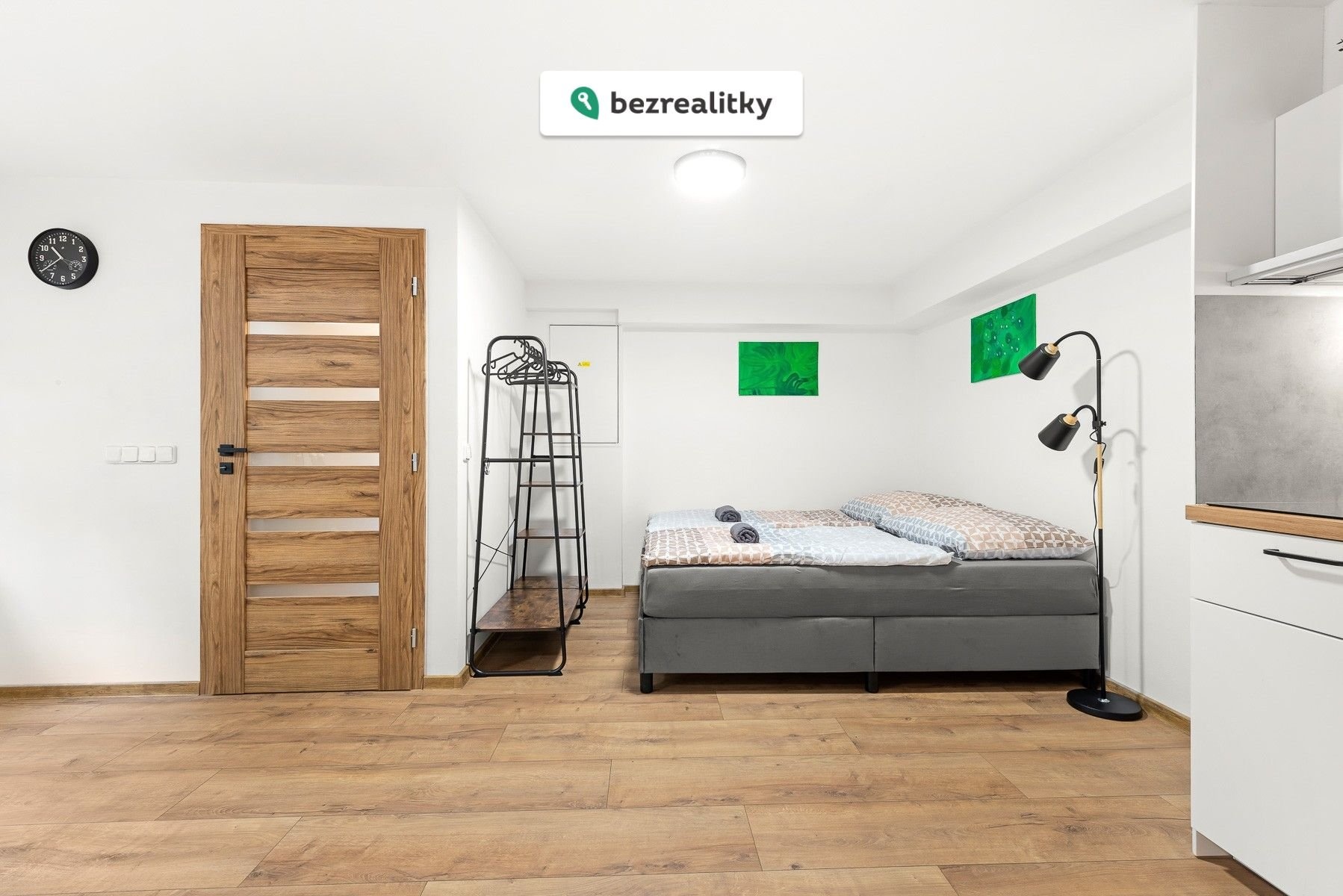 1767632863-plyvurwusn-1-25