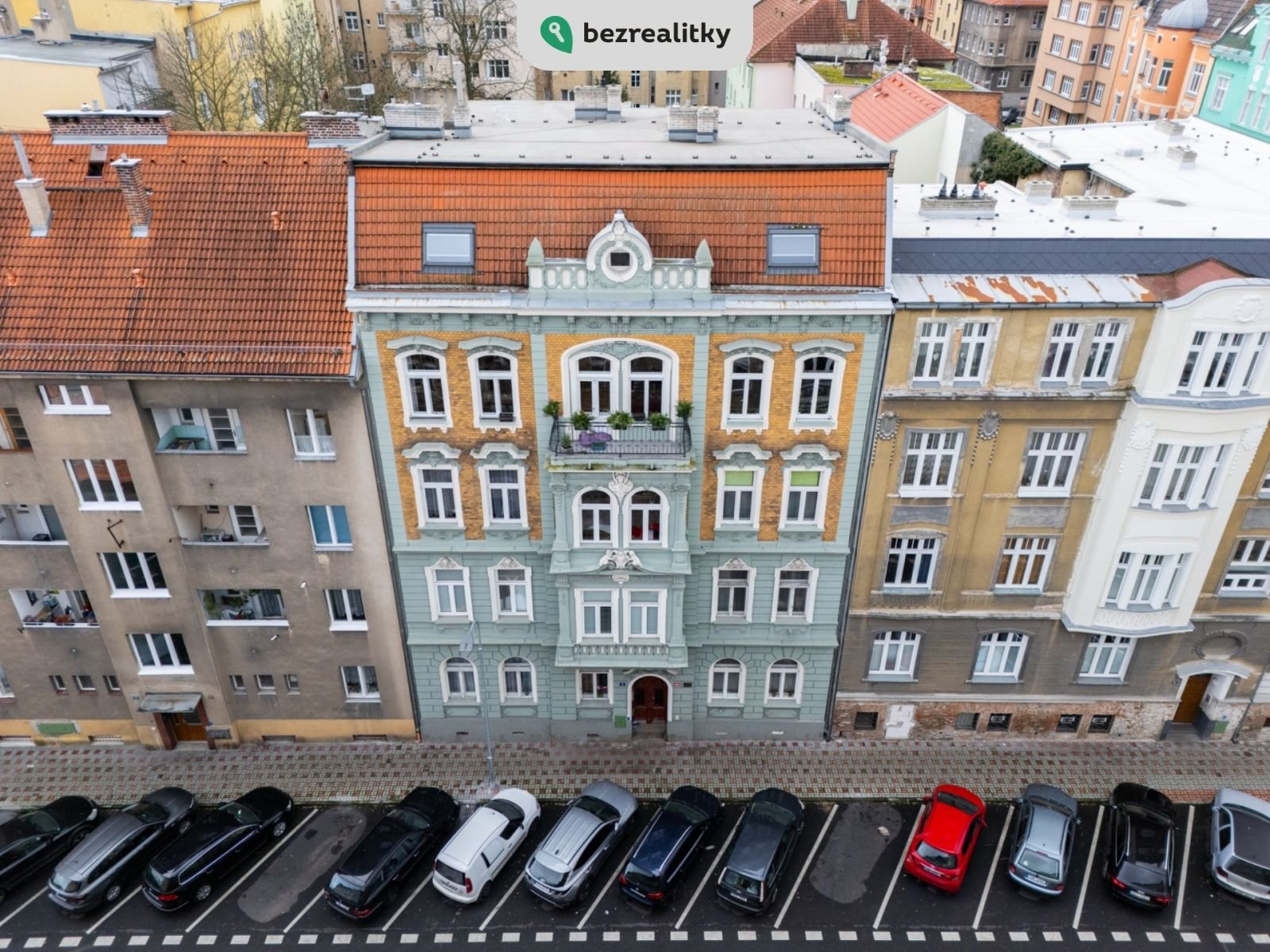 1747131506-ssibmhomcu-byt-rusk-e2-80-a0-1383-3-2c-