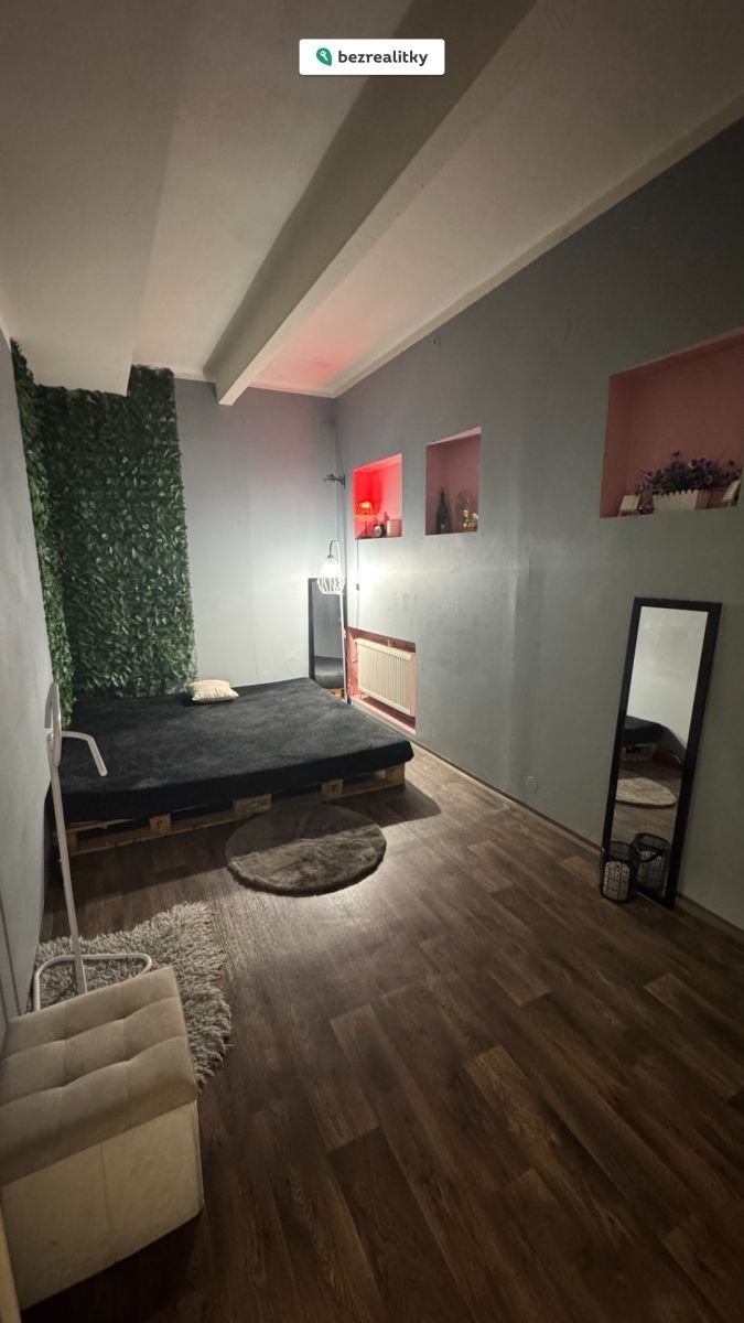 1792052904-qkwhjlrivt-img-6891
