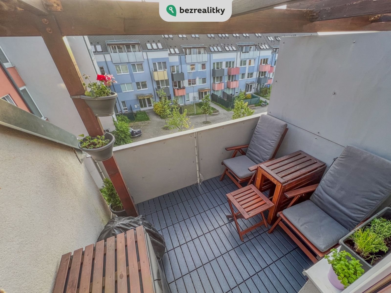 1746366800-qdkuruopzh-13-balkon-1