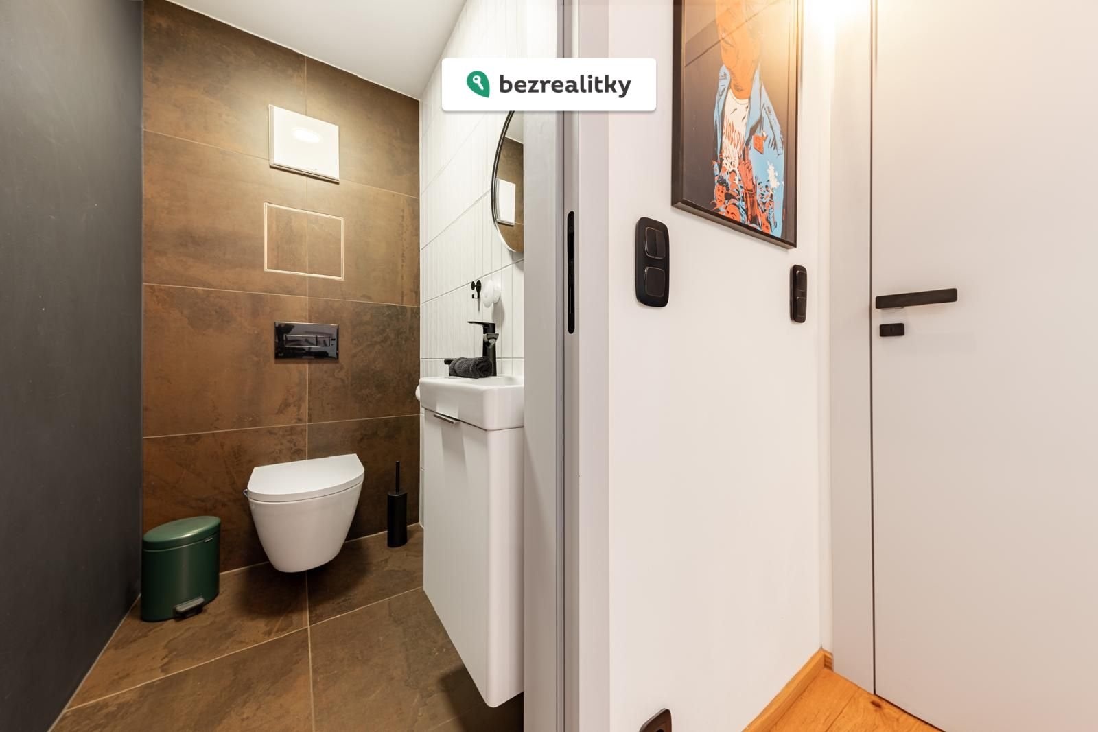 1773594480-uumdcepsum-img-5431