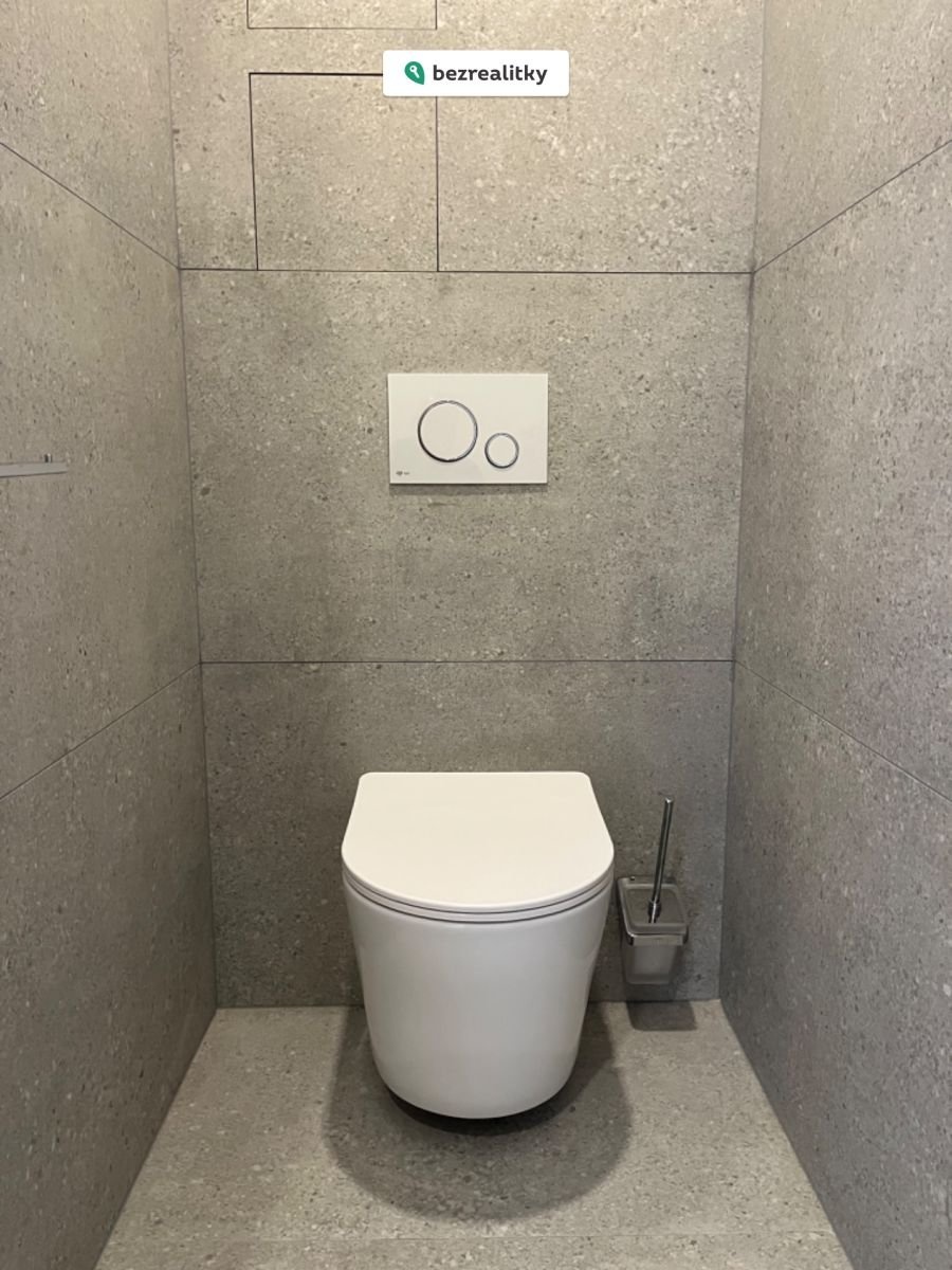 1773436434-rwedmocqnn-img-5297