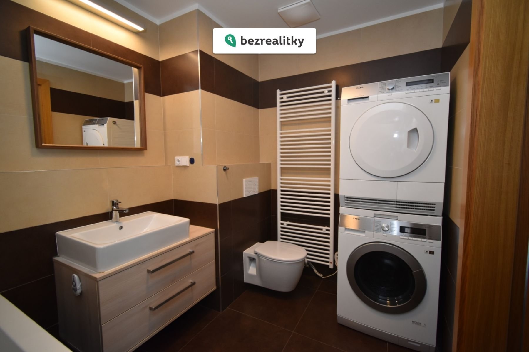 1763290666-indiqqfyih-dsc-0108