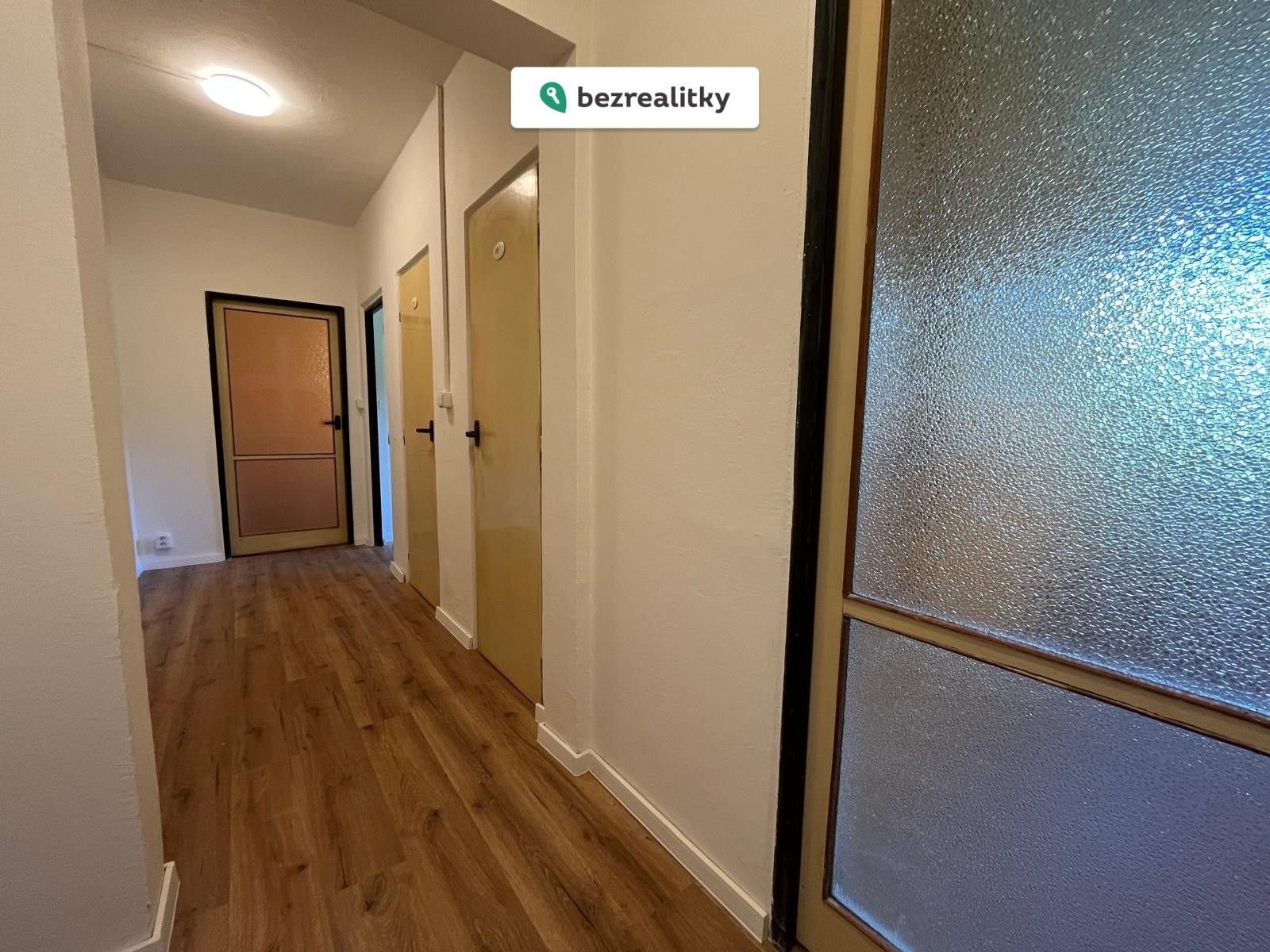 1760113294-fanasdpxfz-chodba