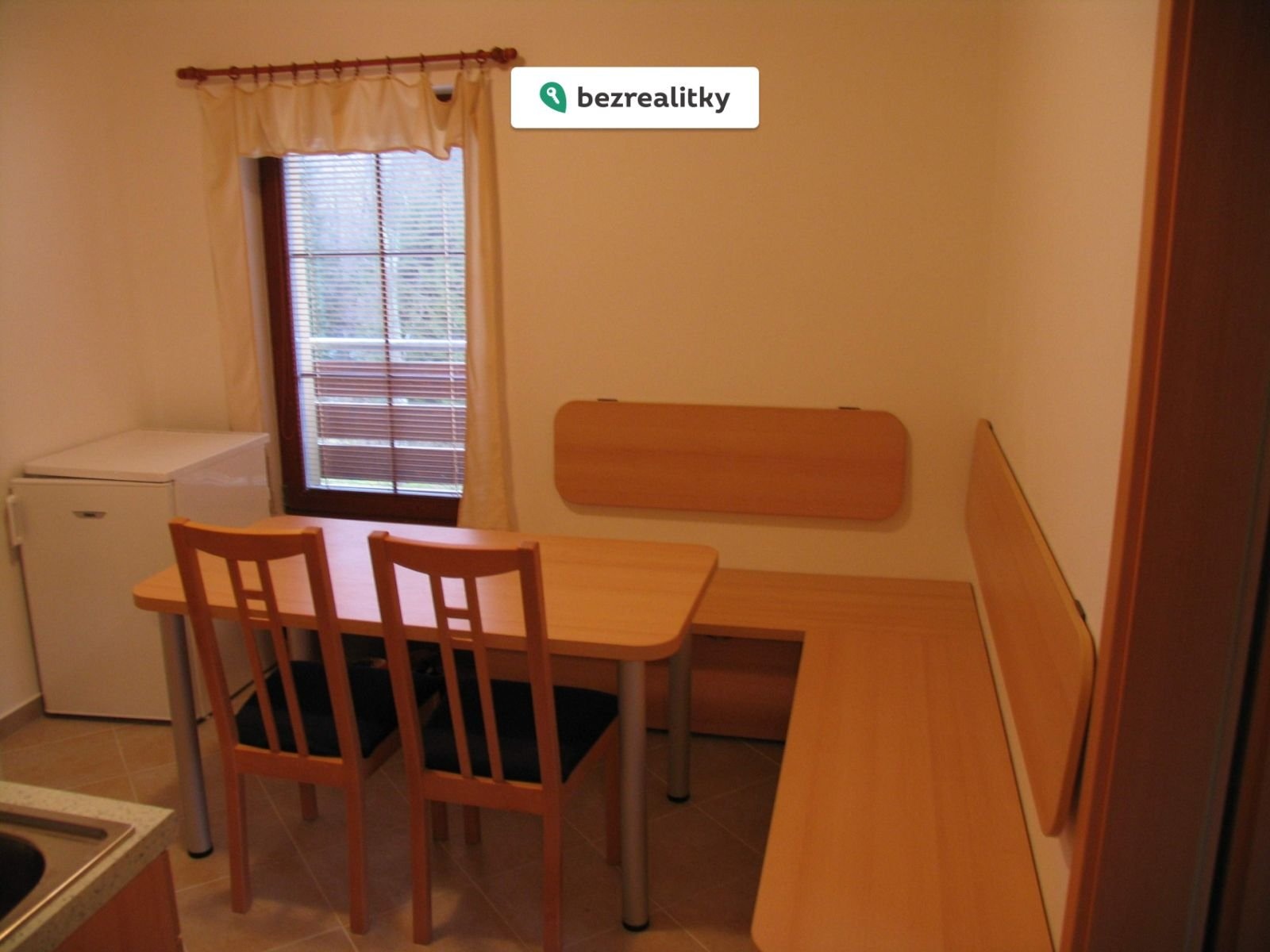 1762863383-gxbidzlcoy-aptm-kuchyn