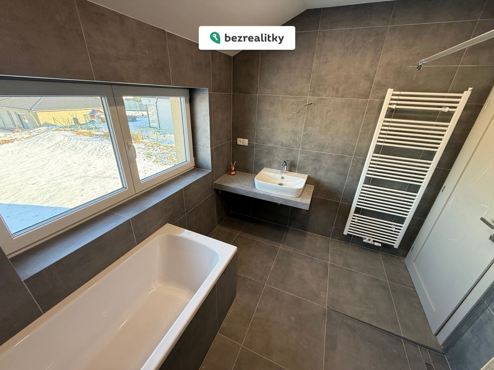 1771844285-kkykxtcukc-img-1846