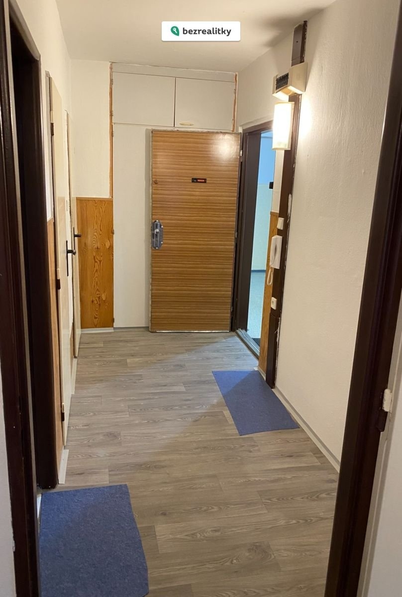 1772077452-oqvmqaawlg-chodba-2