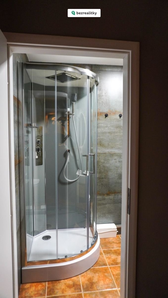 1774639856-ecxgeaqtmd-6-dsc00758