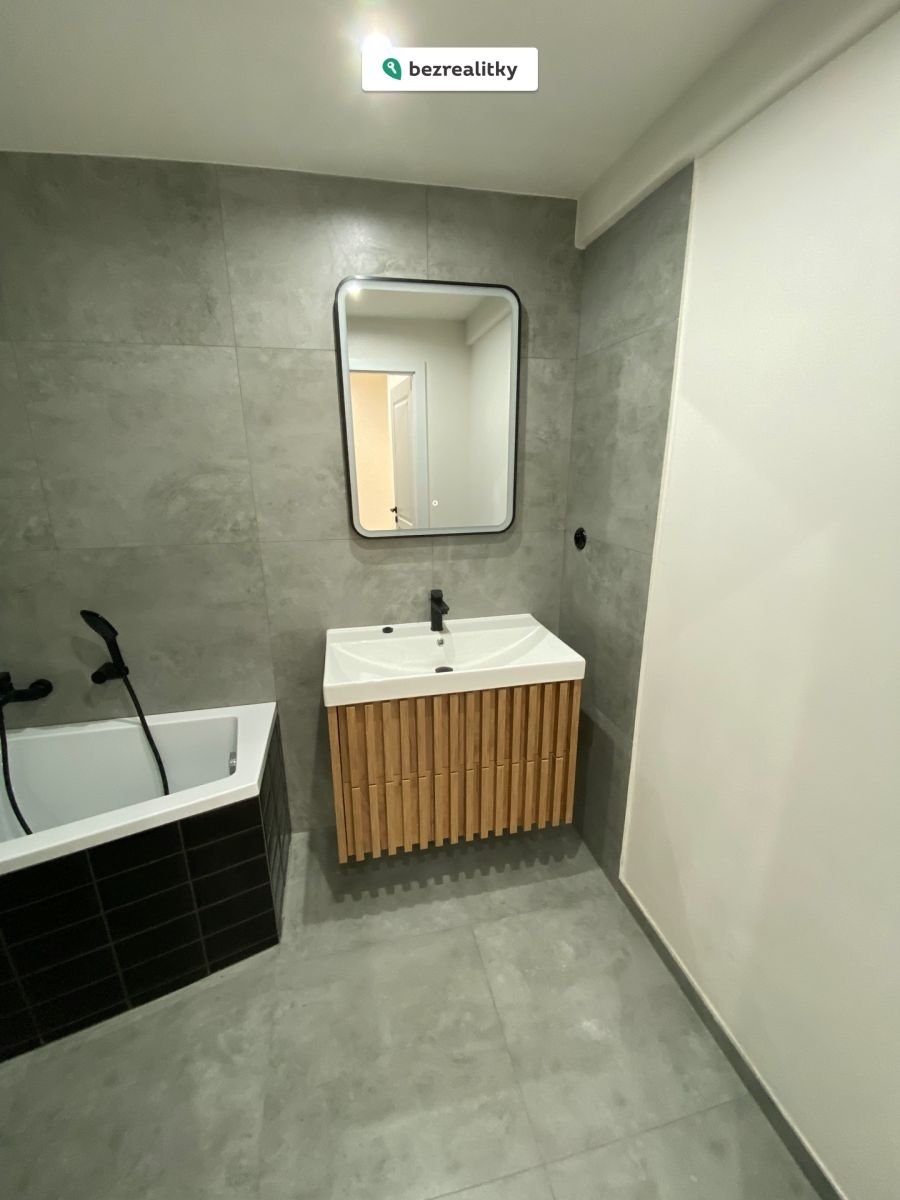 1763542986-azwjdjjdal-img-8289