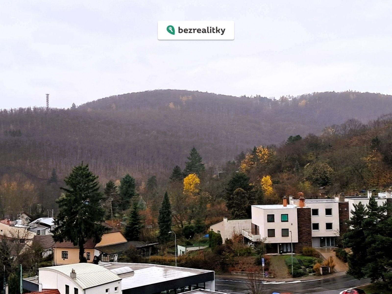 1763397588-tqbbnokhra-jihoz-c3-a1pad